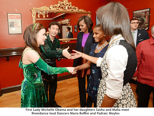 Maria-Buffini-meets-Michelle-Obama-and-her-daughters-600w